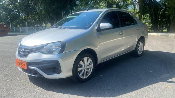 TOYOTA ETIOS 1.5 X PLUS 16V FLEX 4P AUTOMÁTICO